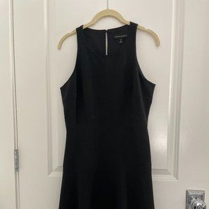 Banana Republic 4P a-line tiered black dress